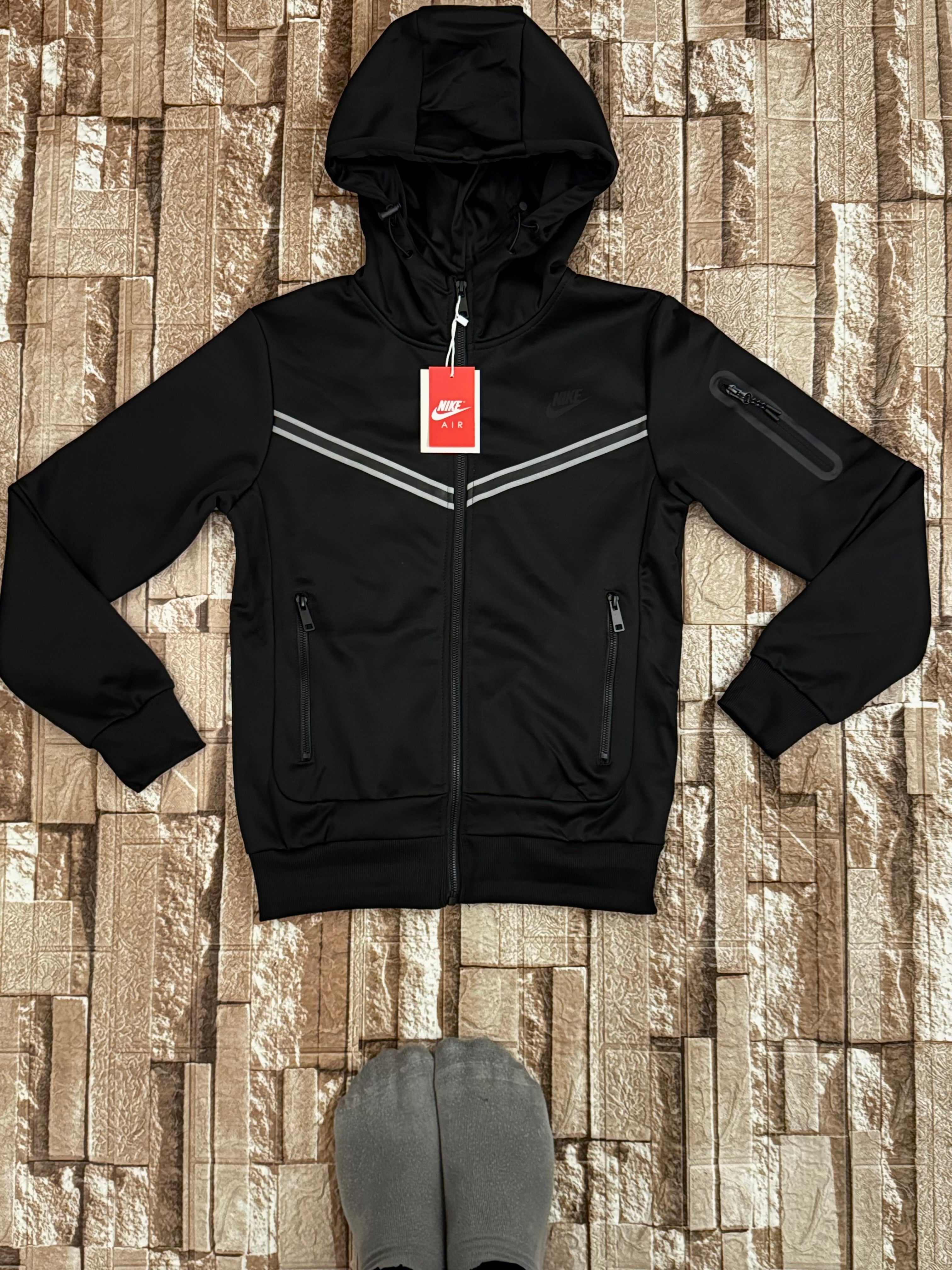 nike tech fleece black